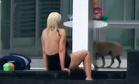 Christina Aguilera pornstar pretty photo