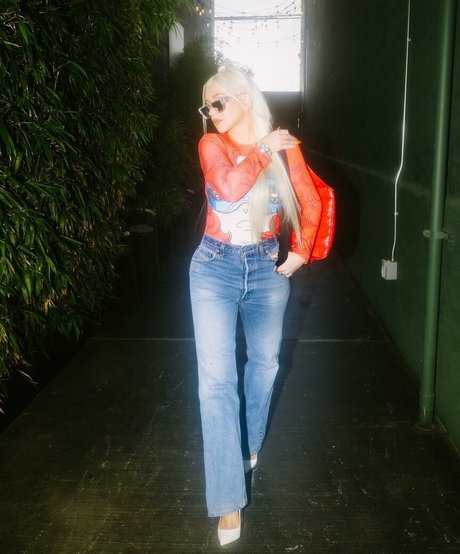 one onlyfans exclusive pics