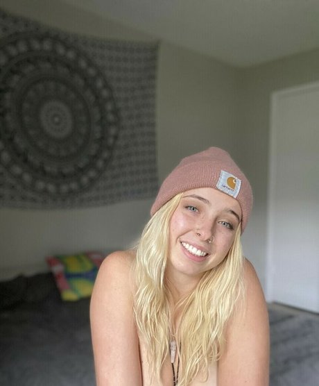 lavenderalien model exclusive images