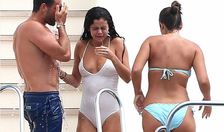 Selena Gomez star perfect images