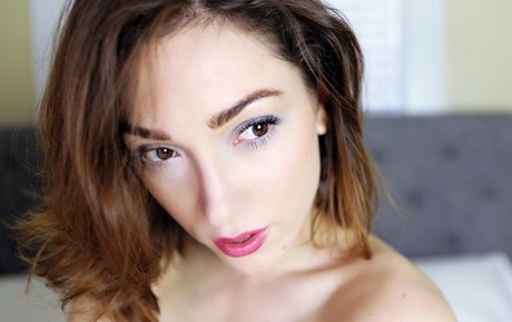 lilylabeau top model pic