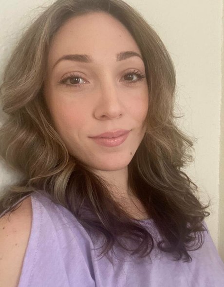 lilylabeau erotic actress archive