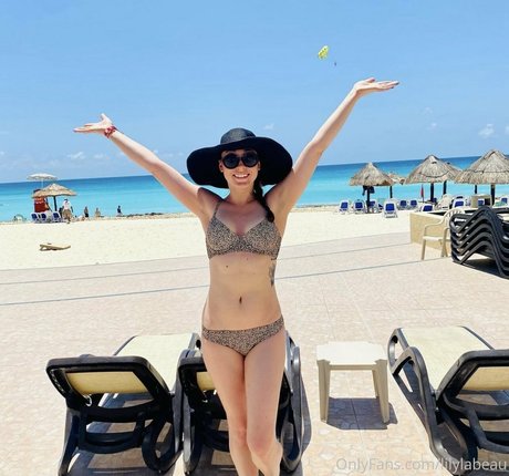 lilylabeau star erotic pictures