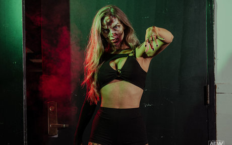 Anna Jay hot actress gallery