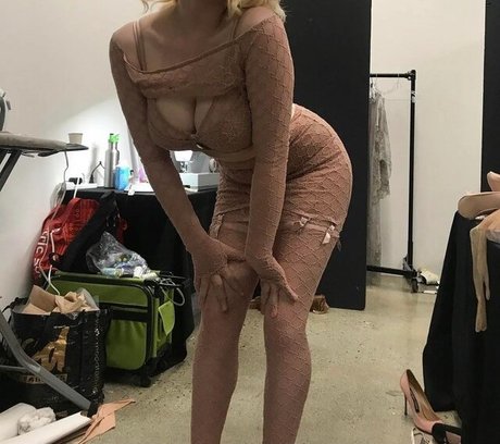 bunny xxx onlyfans erotic image