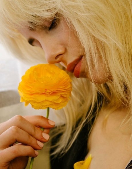 Billie Eilish star free galleries