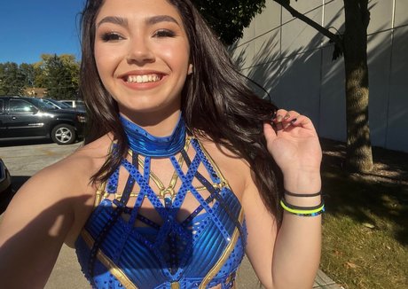 Skye Dolecki model art pictures