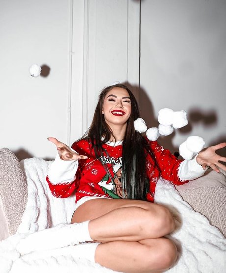 Skye Dolecki nudes model pictures