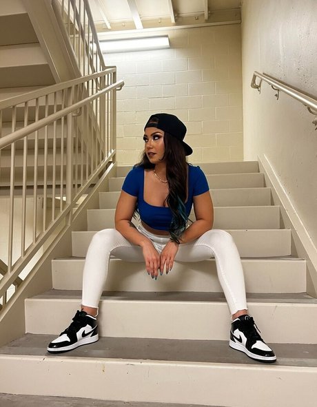 Skye Dolecki naked model pic