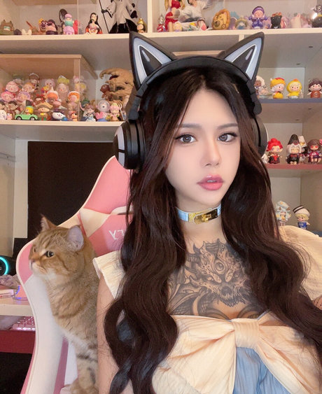 huge fake tits onlyfans art nude archive