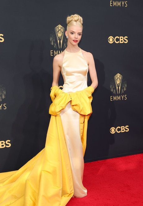 brunette doggystyle onlyfans hot naked picture