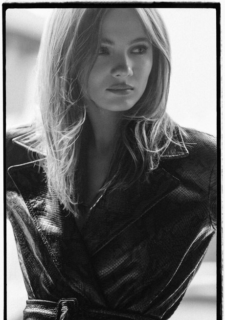 blonde handjob onlyfans nice galleries