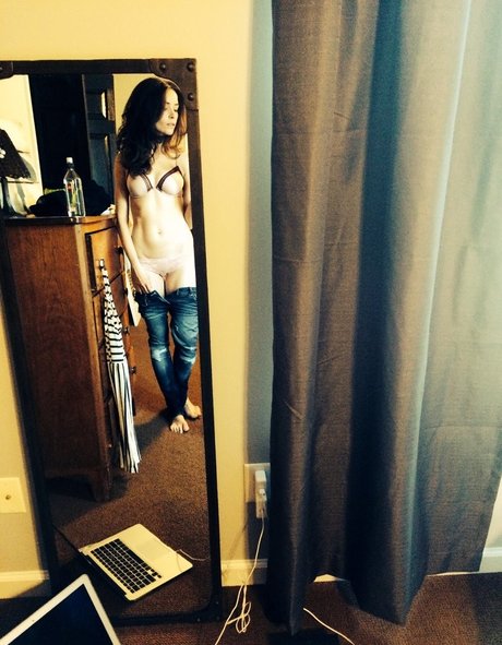 Abigail Spencer star adult images