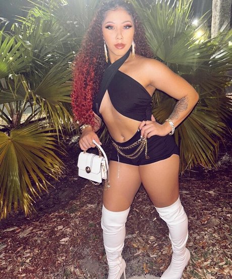 Kiah Dream pornstar sexy galleries