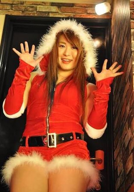 Iyo Sky pornstar naked picture