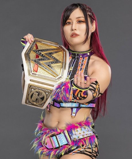 Iyo Sky pornographic star pic