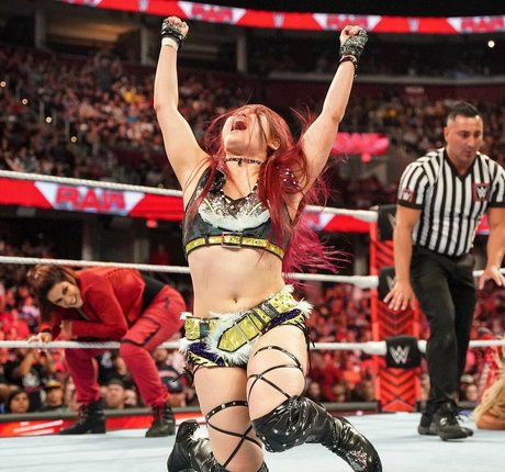 Iyo Sky pornstar perfect photos