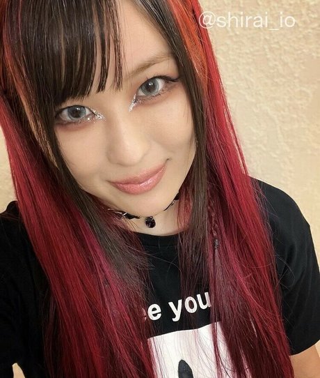 Iyo Sky model nude photos