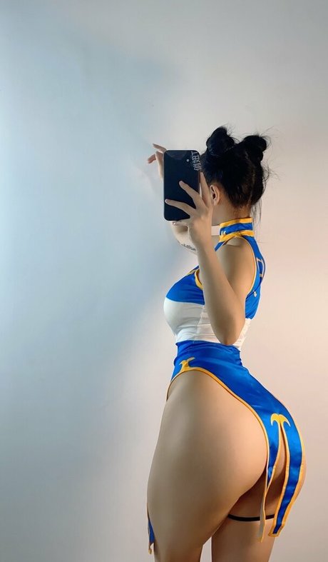 big tits mom onlyfans free naked image