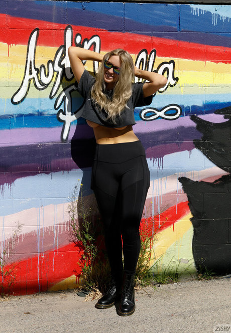 footjob onlyfans pretty image