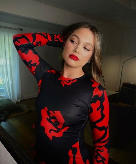 chubby kitty onlyfans top picture