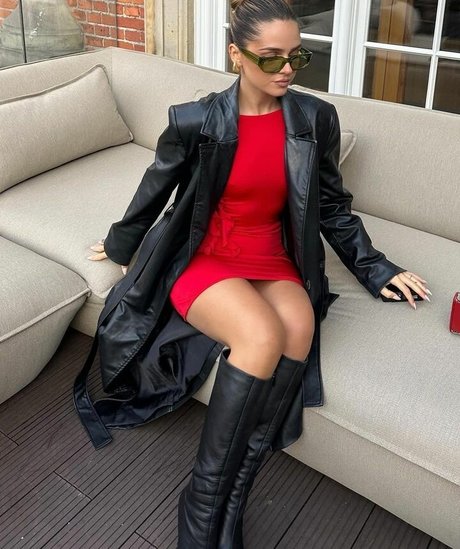 Jessy Hartel Photo Gallery