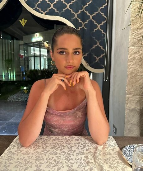 Jessy Hartel free star image