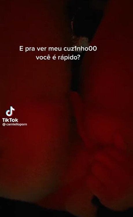 Carniello model perfect photo