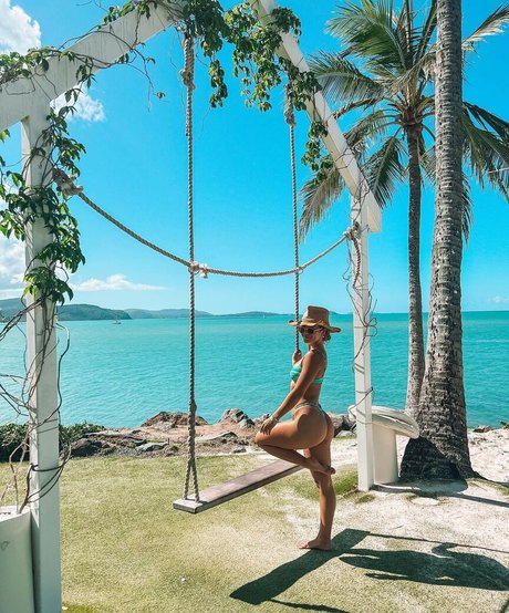 Philllybabyy model pornographic photo