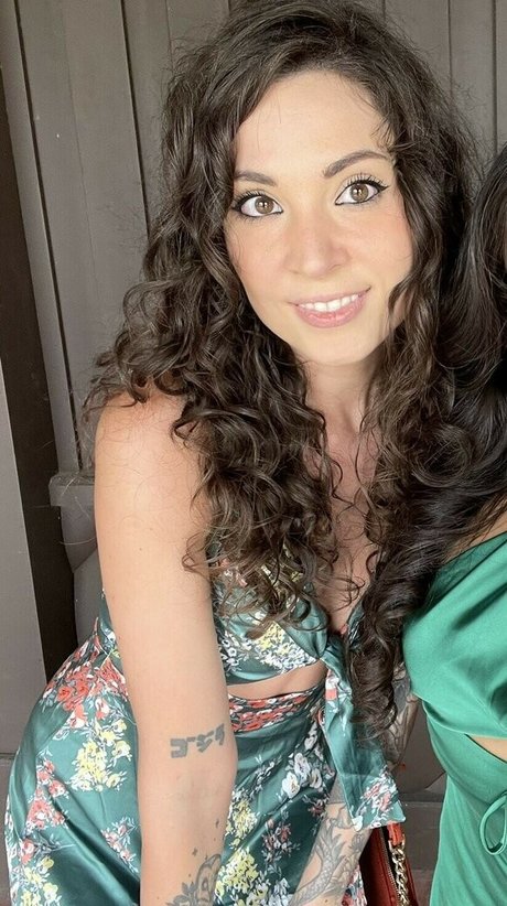 cheerleader onlyfans beautiful pictures