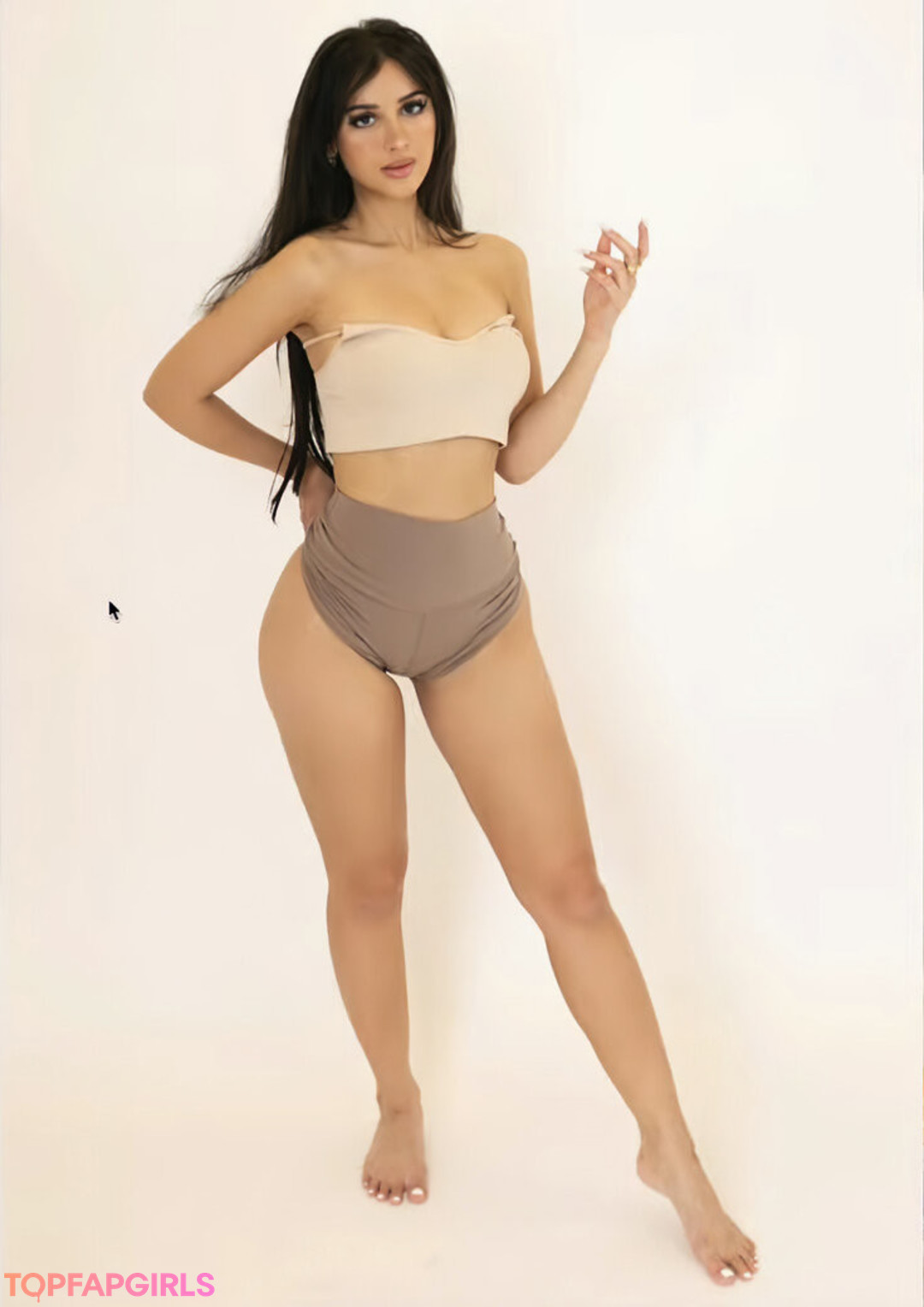 Sssniperwolf model nice photos