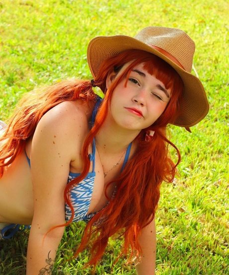 emquizii model erotic image