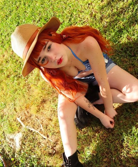 emquizii model erotic photos