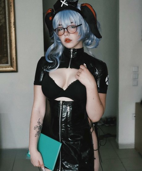 emquizii pornstar nude picture