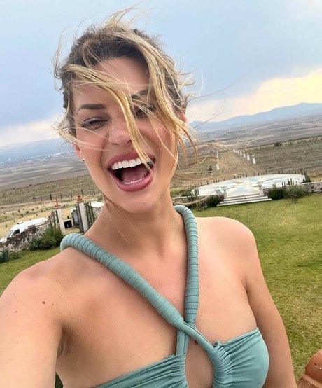 Hannah Stocking nice pornstar pic