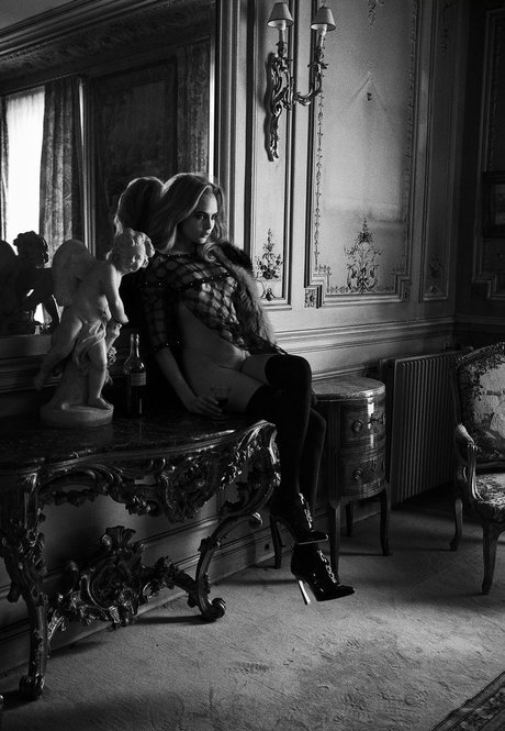 female popular onlyfans beautiful naked images