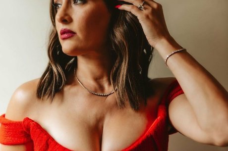 The Bella Twins_ pornstar hot gallery