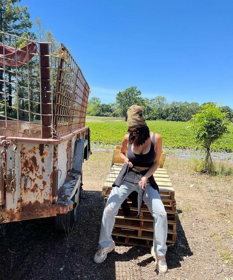 The Bella Twins_ best model photos