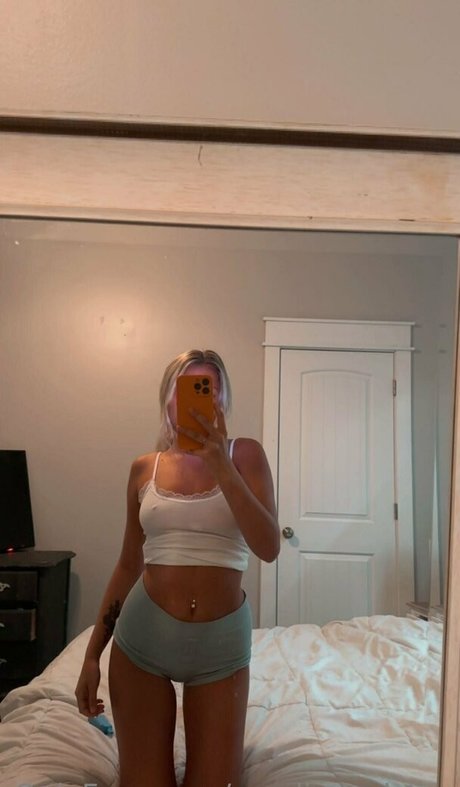 carolinecolston exclusive pornstar photos