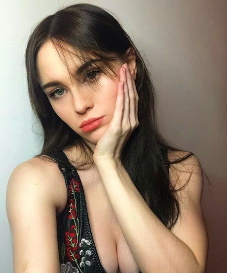 Frankie Lollia star xxx pic