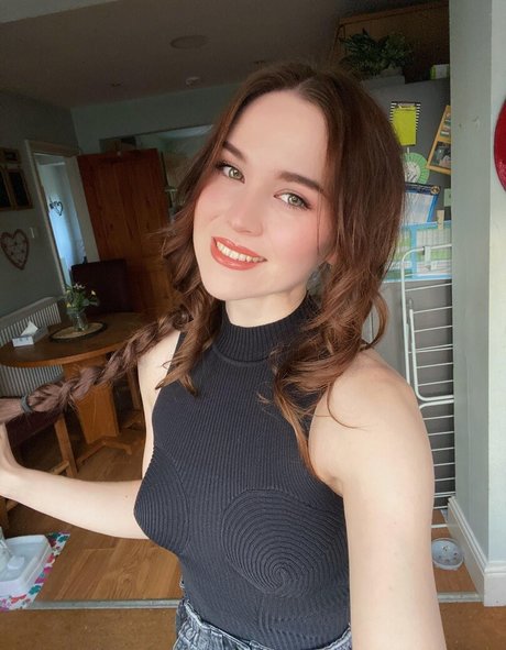 Frankie Lollia model adult photos