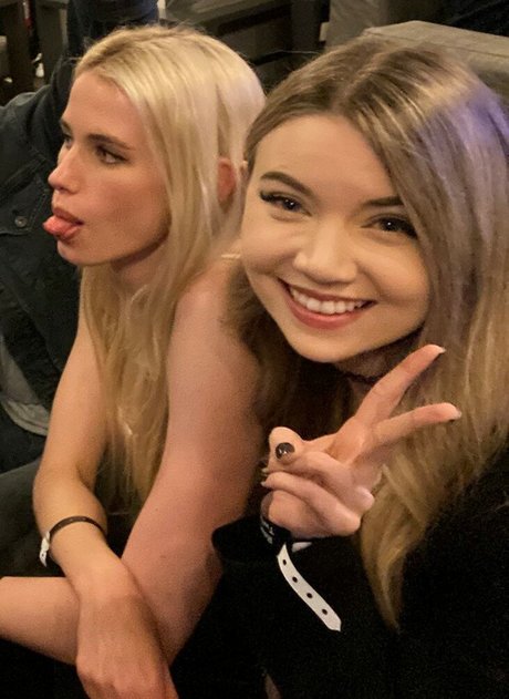 thick latina milf onlyfans erotic images