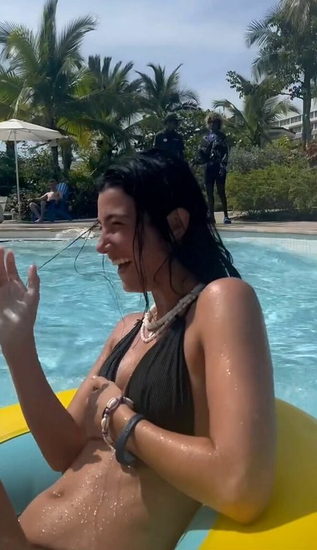 Charli D Amelio hot star photo