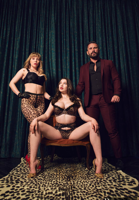 Alyx Star star nudes images