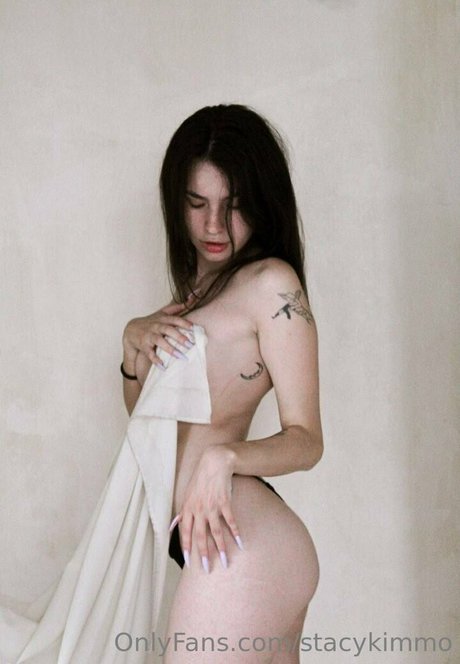 flat chested onlyfans nude pictures