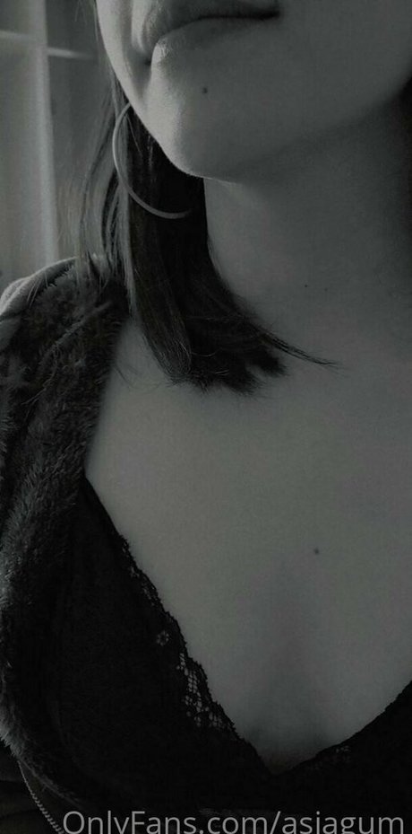 asiagum pretty model picture