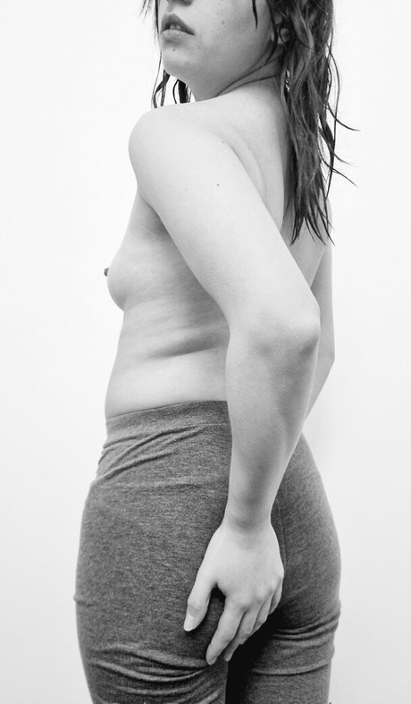 asiagum model exclusive photos