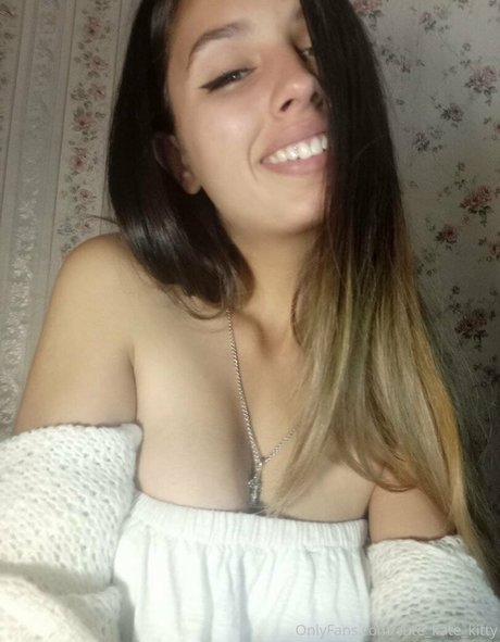 cute kate kitty top actress pic