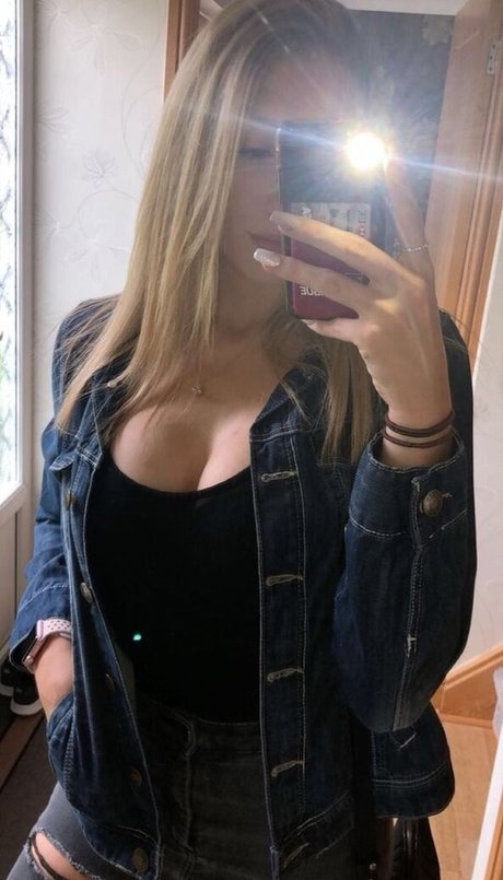 Caitlin Beevers erotic pornstar photos