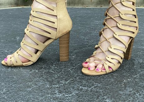 blissfulellie pornstar hd images